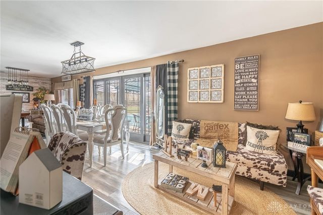 1015 W Lytle 5 Points Road, Springboro, OH 45066