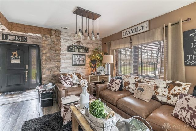 1015 W Lytle 5 Points Road, Springboro, OH 45066