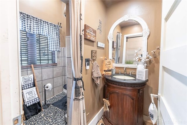 1015 W Lytle 5 Points Road, Springboro, OH 45066