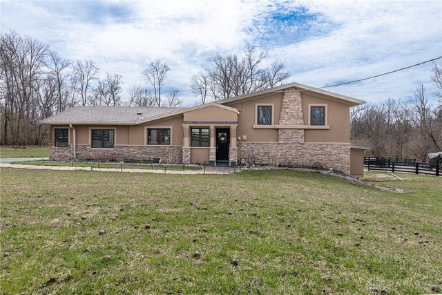 1015 W Lytle 5 Points Road, Springboro, OH 45066