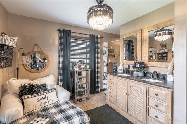 1015 W Lytle 5 Points Road, Springboro, OH 45066