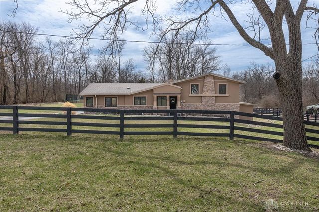 1015 W Lytle 5 Points Road, Springboro, OH 45066