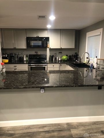 1015 W Lytle 5 Points Road, Springboro, OH 45066