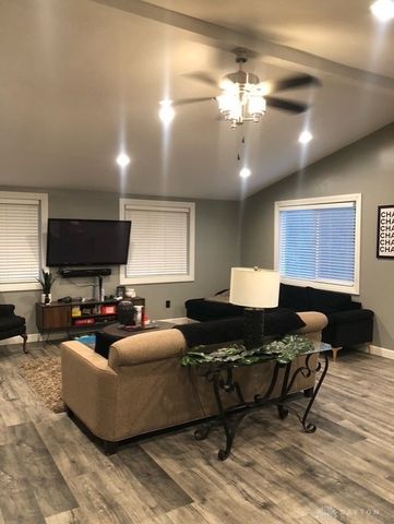 1015 W Lytle 5 Points Road, Springboro, OH 45066