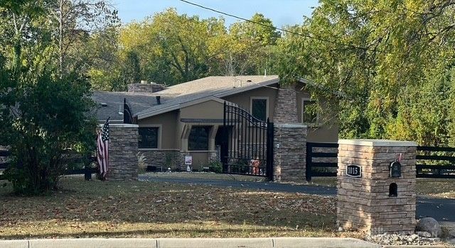 1015 W Lytle 5 Points Road, Springboro, OH 45066