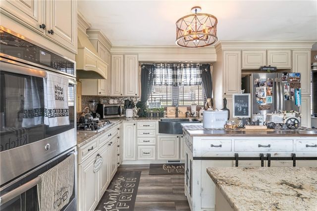 1015 W Lytle 5 Points Road, Springboro, OH 45066