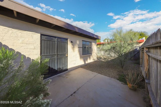 4370 N Hansa Place, Tucson, AZ 85705