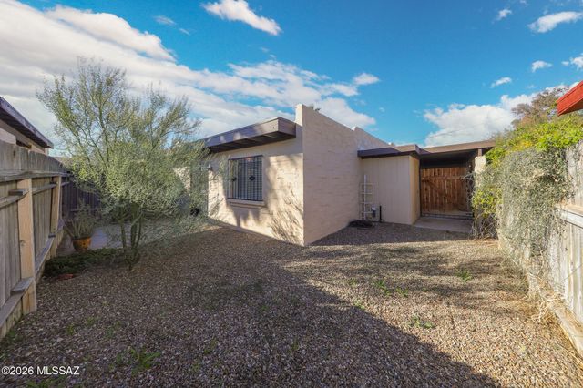 4370 N Hansa Place, Tucson, AZ 85705