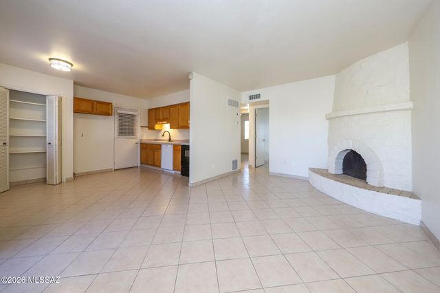 4370 N Hansa Place, Tucson, AZ 85705