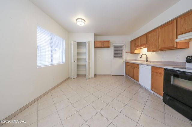 4370 N Hansa Place, Tucson, AZ 85705