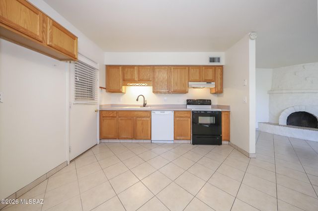 4370 N Hansa Place, Tucson, AZ 85705