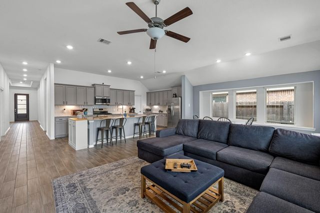 21755 N Enchanted Rock Drive, Porter, TX 77365