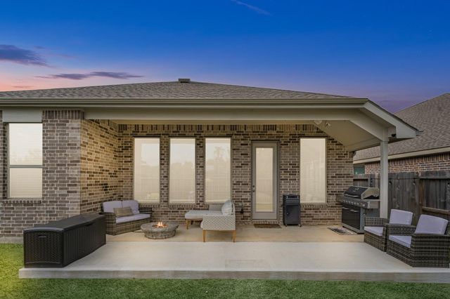 21755 N Enchanted Rock Drive, Porter, TX 77365