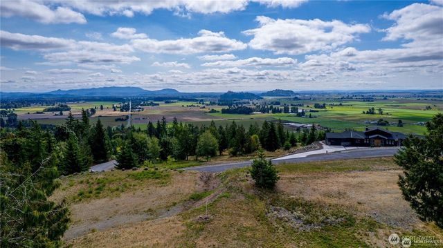 7583 Avalon Heights Way, Sedro Woolley, WA 98284