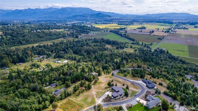 7583 Avalon Heights Way, Sedro Woolley, WA 98284