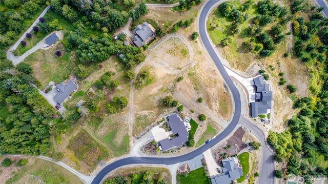 7583 Avalon Heights Way, Sedro Woolley, WA 98284