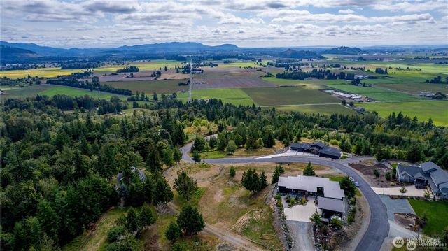 7583 Avalon Heights Way, Sedro Woolley, WA 98284