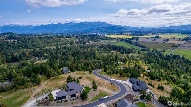 7583 Avalon Heights Way, Sedro Woolley, WA 98284