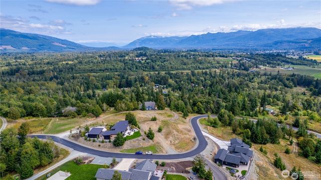 7583 Avalon Heights Way, Sedro Woolley, WA 98284