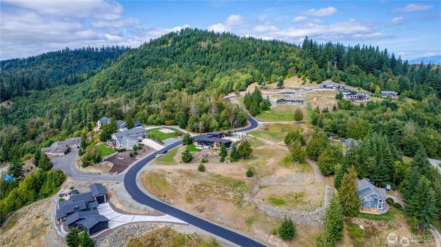 7583 Avalon Heights Way, Sedro Woolley, WA 98284