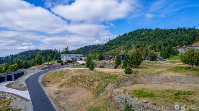 7583 Avalon Heights Way, Sedro Woolley, WA 98284