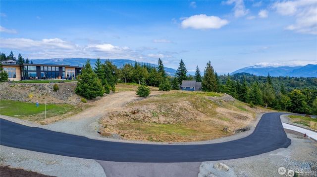 7583 Avalon Heights Way, Sedro Woolley, WA 98284