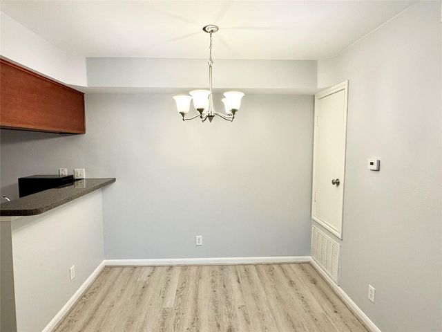 700 Thicket Lane 406, Houston, TX 77079