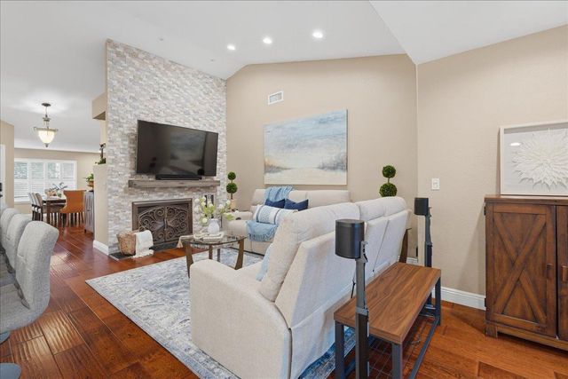 505 Wallingford Ln, Folsom, CA 95630