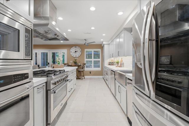 505 Wallingford Ln, Folsom, CA 95630