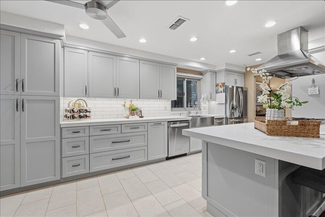 505 Wallingford Ln, Folsom, CA 95630