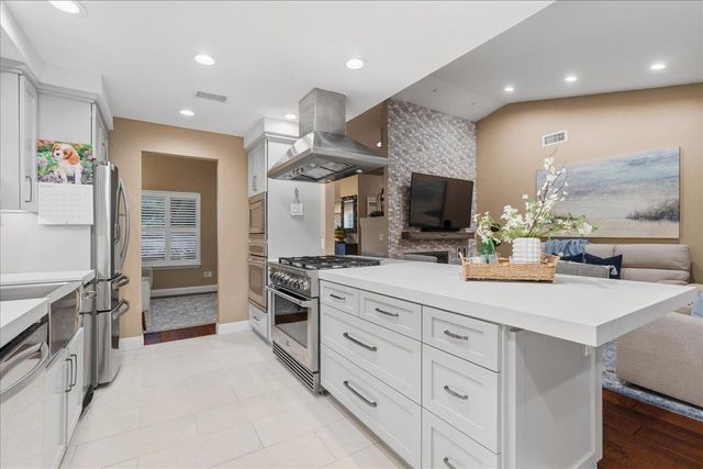 505 Wallingford Ln, Folsom, CA 95630