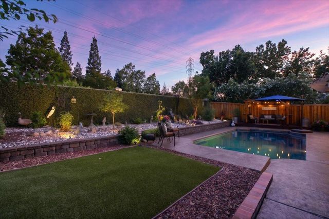 505 Wallingford Ln, Folsom, CA 95630