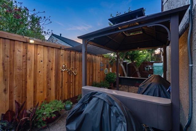 505 Wallingford Ln, Folsom, CA 95630