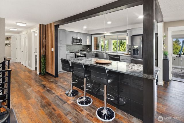 8807 Shadow Wood Drive, Everett, WA 98208