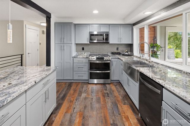 8807 Shadow Wood Drive, Everett, WA 98208