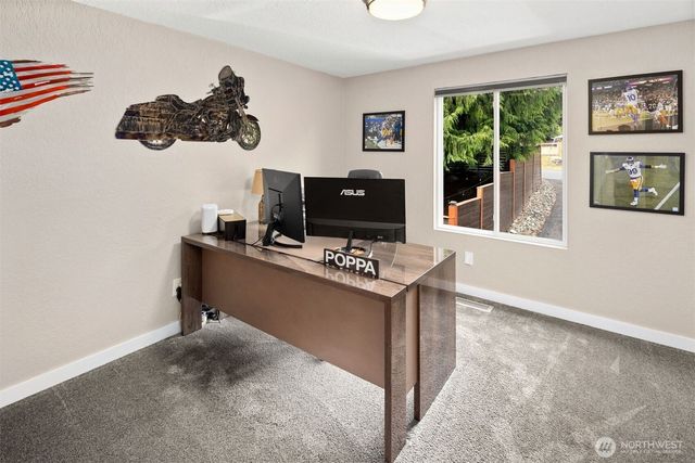 8807 Shadow Wood Drive, Everett, WA 98208