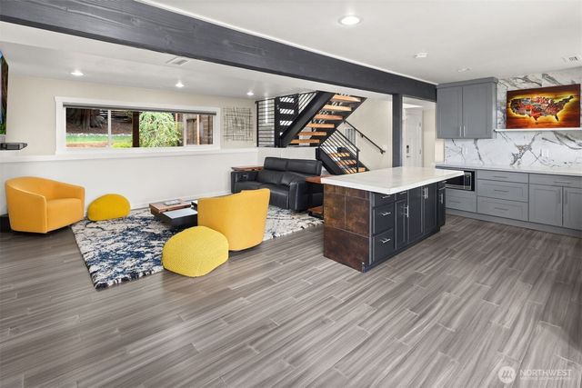 8807 Shadow Wood Drive, Everett, WA 98208