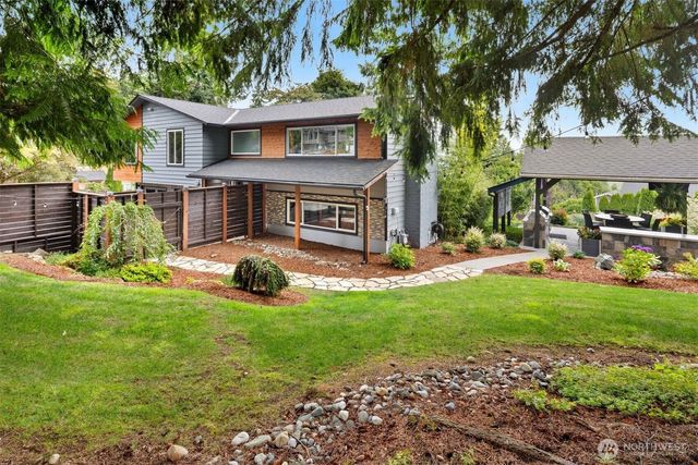 8807 Shadow Wood Drive, Everett, WA 98208