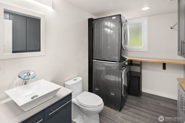 8807 Shadow Wood Drive, Everett, WA 98208