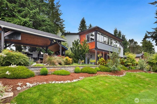 8807 Shadow Wood Drive, Everett, WA 98208