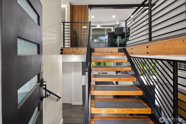 8807 Shadow Wood Drive, Everett, WA 98208