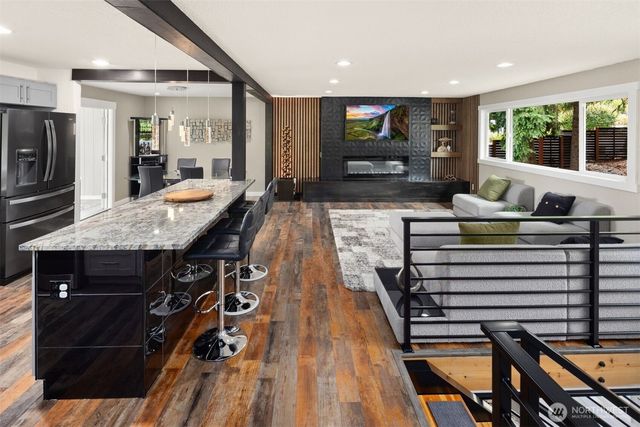 8807 Shadow Wood Drive, Everett, WA 98208