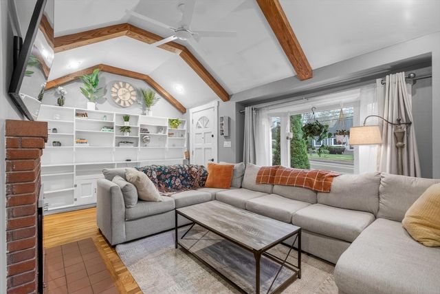 14 Francis Wyman Rd, Burlington, MA 01803