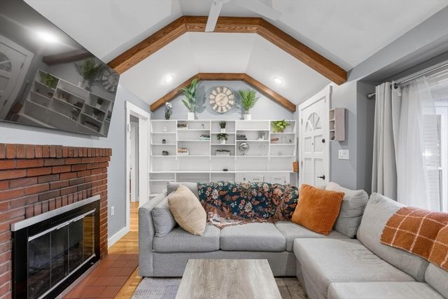14 Francis Wyman Rd, Burlington, MA 01803