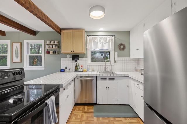 14 Francis Wyman Rd, Burlington, MA 01803