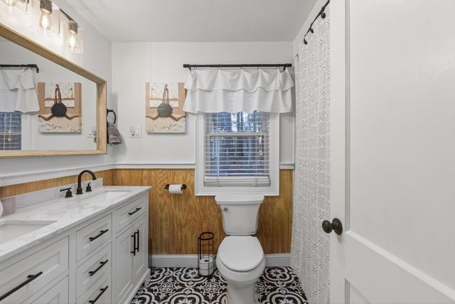 14 Francis Wyman Rd, Burlington, MA 01803