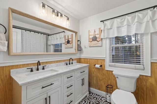 14 Francis Wyman Rd, Burlington, MA 01803