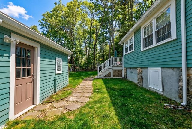 14 Francis Wyman Rd, Burlington, MA 01803