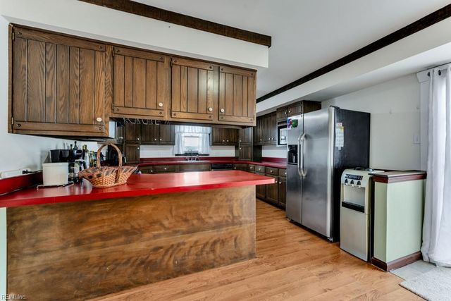 14 Quinn ST, Hampton, VA 23669