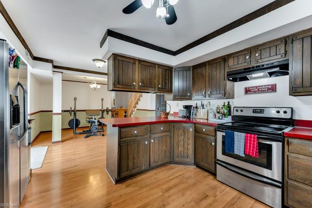 14 Quinn ST, Hampton, VA 23669